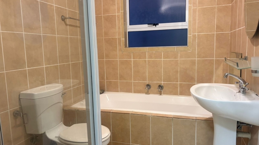 To Let 2 Bedroom Property for Rent in Big Bay Western Cape